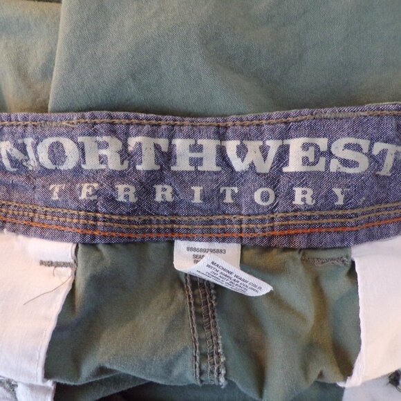 Northwest Territory Men's Size 40 Green Shorts - Picture 7 of 9